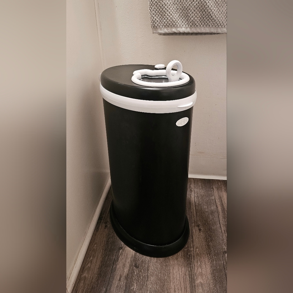 UBBI Diaper Pail Black